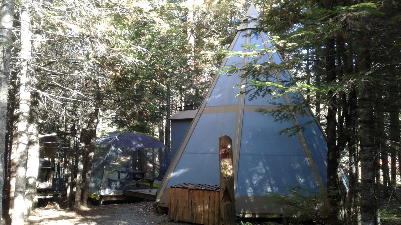 Aux Tipis De La Riviere Sauvage Villa Saint Romain Exterior photo